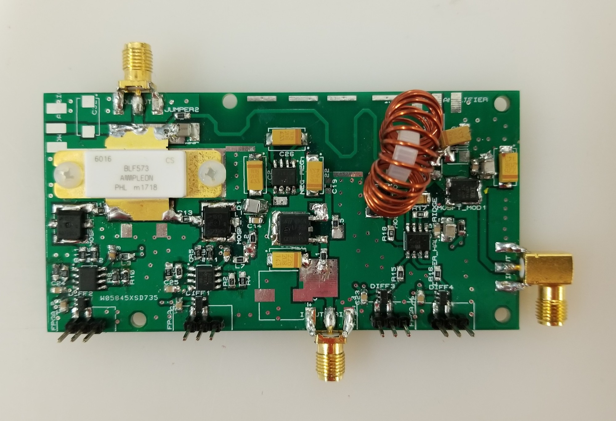 Class E radiofrequency amplifier circuit board